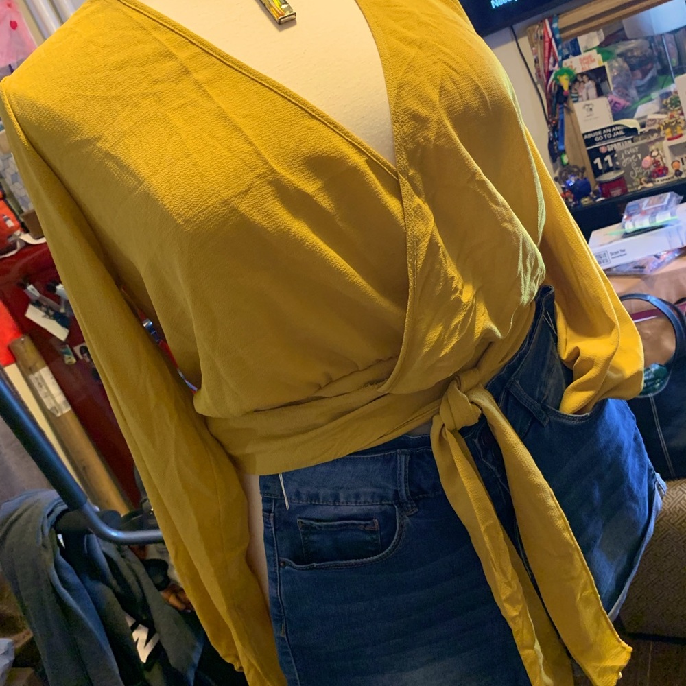 Mustard Waist Tie Blouse with Surplice Neckline 💋
